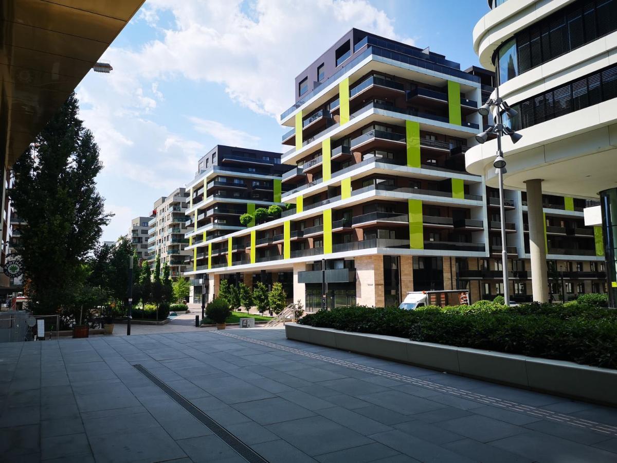 Corvin Promenade With Free Parking Apartment Budapest Exterior photo